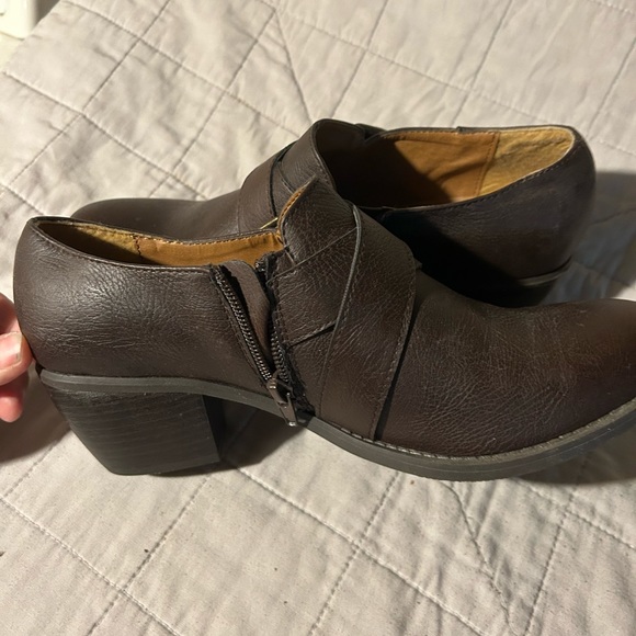 Relativity - Picture 4 of 5